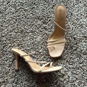 NWOT! Heeled sandals